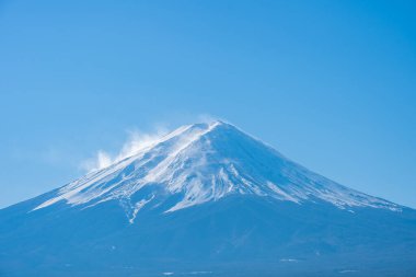 Japonya, Yamanachi 'deki Fuji Dağı' nın yakın görüntüsü.