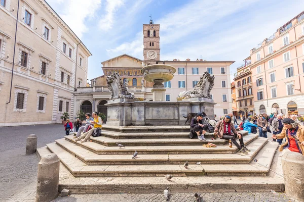 A bazilika, a Szűzanya, Trastevere, Róma, Olaszország — Stock Fotó