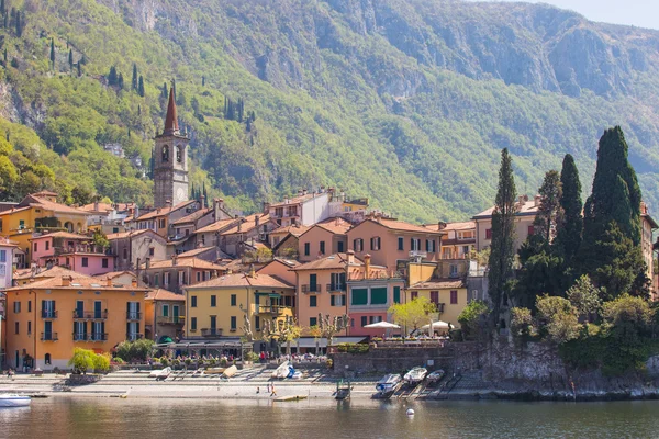 Varenna vesnice v jezeře como, Itálie — Stock fotografie