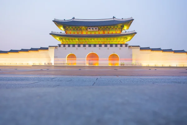 Crepúsculo del Palacio Gyeongbokgung en Seúl, Corea del Sur —  Fotos de Stock