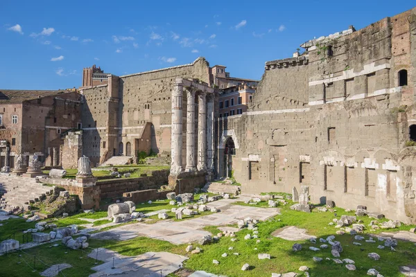 Forum van de Trajanus (Foro Di Traiano) in Rome, Italië — Stockfoto