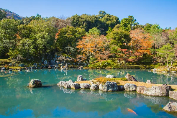 El jardín de Tenryu-ji en Kyoto, Japón — Foto de Stock