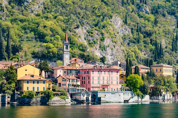 Varenna vesnice v jezeře como, Itálie — Stock fotografie