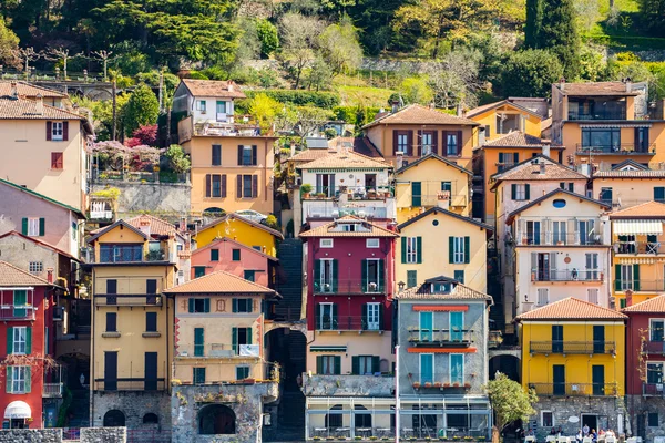 ヴァレンナ、コモ湖イタリアの村 — ストック写真