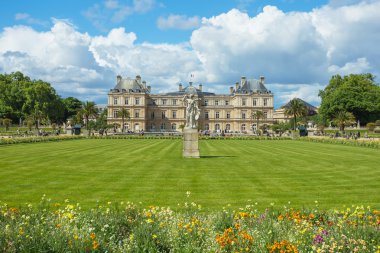 Jardin du Luxembourg veya t içinde bulunan Lüksemburg Bahçesi