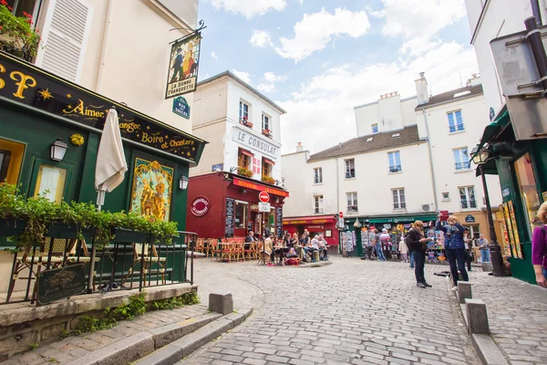 Restaurangen i stadsdelen Montmartre i Paris, Frankrike — Stockfoto