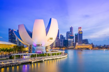 Singapur manzarası ve marina Bay görünümü
