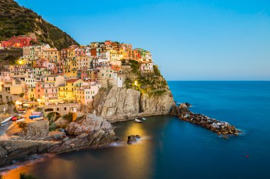 Alacakaranlık İtalya Manarola Köyü'nde