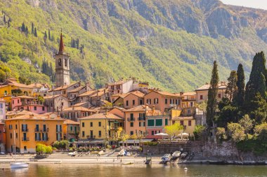 Varenna Lecco eyaletinde Como Gölü üzerinde