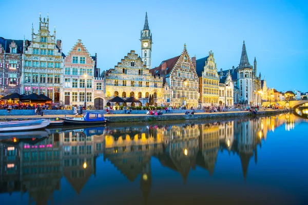 Crepúsculo de Ghent na Bélgica — Fotografia de Stock