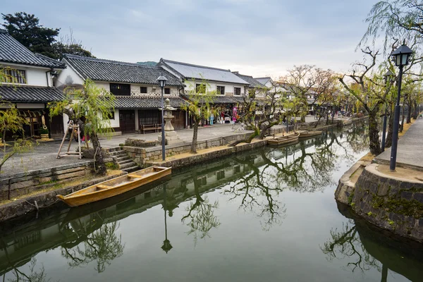 Kanál Kurashiki starověkého města Okajama — Stock fotografie