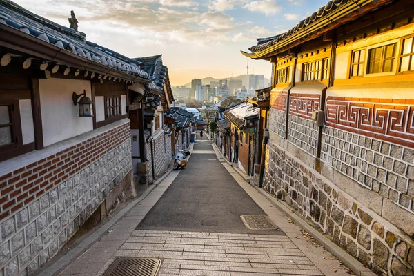 Bukchon Hanok Village em Seul, Coreia do Sul — Fotografia de Stock