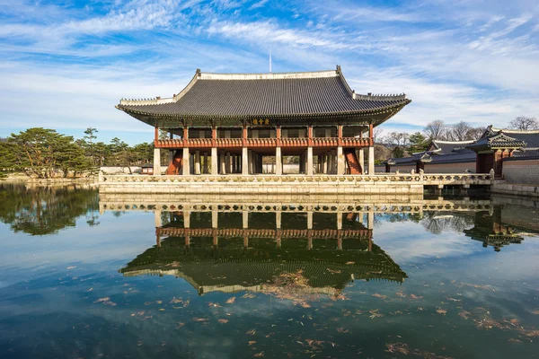 Gyeongbokgung palácio em Seul, Coréia do Sul — Fotografia de Stock