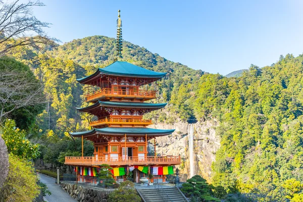 Seiganto-ji pagode en Nachi Falls In Wakayama, Japan — Stockfoto
