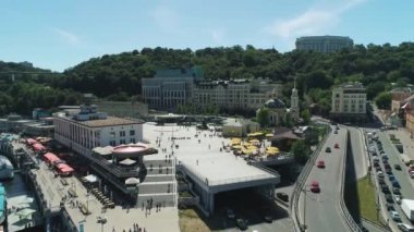 Kiev 'deki Podil' in posta alanı hava aracı görüntüleri