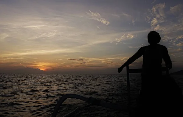 Silhouette Man Boat Background Sunrise — Stock Photo, Image