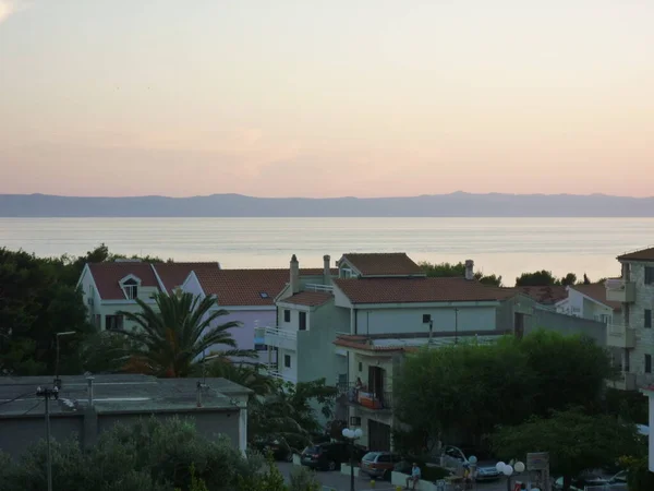 Solnedgång Ovanför Staden Och Havet Croatia — Stockfoto