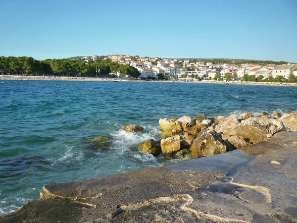 クロアチアの街と海の景色は — ストック写真