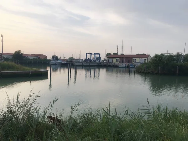 İtalya, Caorle 'de küçük bir liman