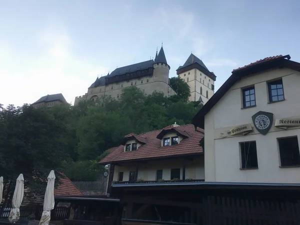 Utsikt Över Karlstejn Från Staden — Stockfoto