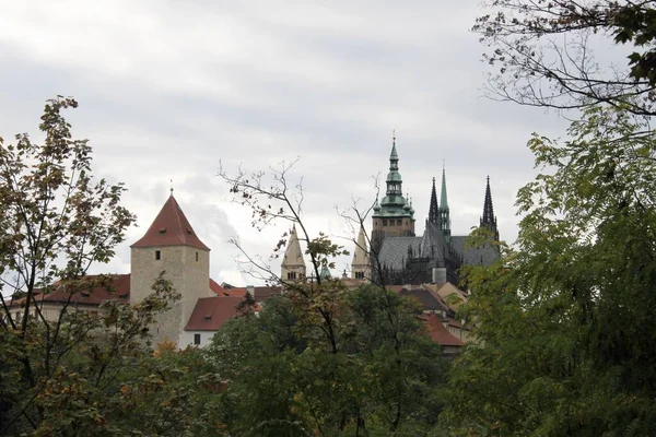 Prag bulutlu bir öğleden sonra