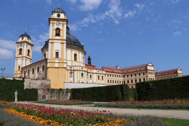 Çek Cumhuriyeti 'ndeki Jaromerice Nad Rokytnou Kalesi' nin bahçeleri