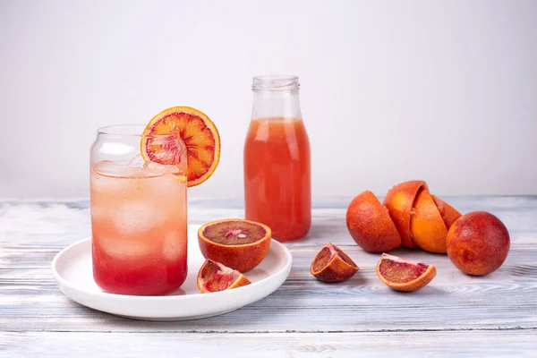 Vidrio Con Refrescante Limonada Naranja Sangrienta Agua Cítricos Frutas Verano — Foto de Stock