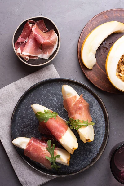 Prosciutto Dan Melon Appetizer Ham Italia Dengan Buah Latar Belakang — Stok Foto