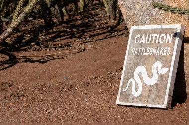 caution rattlesnakes warning signs  clipart