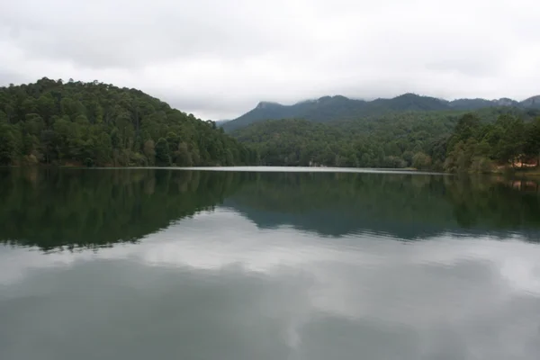 Horské jezero Santa Elena, Mexiko — Stock fotografie