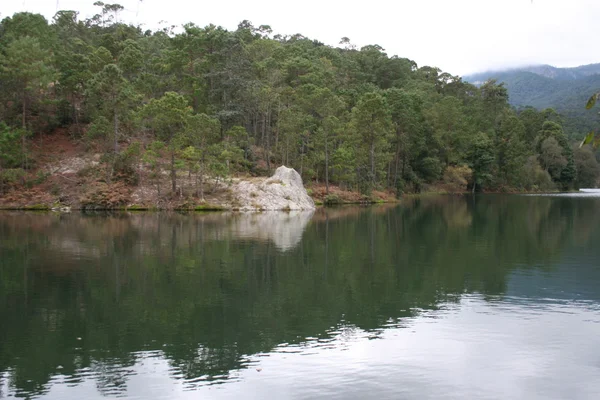 Horské jezero Santa Elena, Mexiko — Stock fotografie