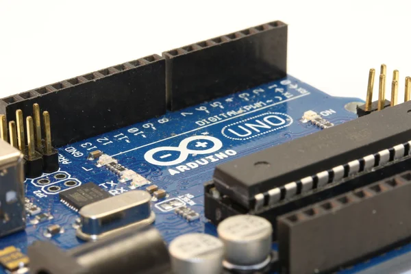 Arduino, bricolaje y componentes electrónicos — Foto de Stock