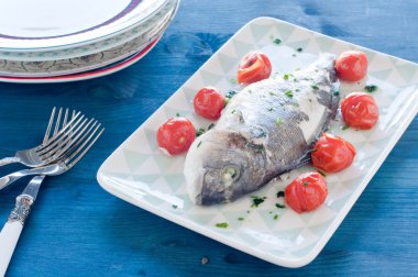 Deli su, Güney Ita tipik tarifi pişmiş balık çipura