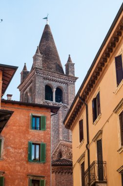 Verona Verona Squi merdiven görünümünden bir çan kulesine görünümünü