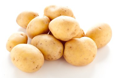 Grup beyaz zemin üzerine patates