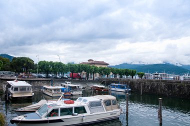 güzel bir Stresa küçük liman manzarası