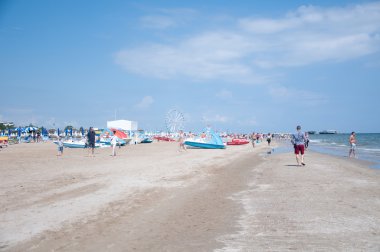  güneşli bir günde güzel Rimini plaj manzarası