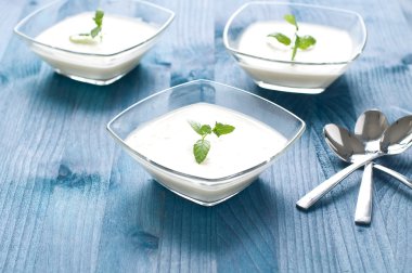 nane ile lezzetli panna cotta