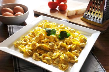 Ricotta ve sebze ile İtalyan Mantısı