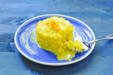 Tipik tatlı İtalyan oluşur cannoli, baba ve hamur işleri