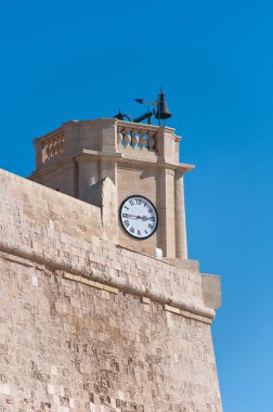 Saat, Victoria, Rabat, kale duvarlarının git