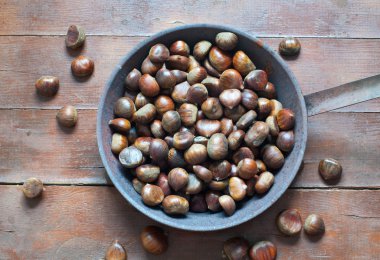 Grup çiğ kestane pişirilmeli hazır