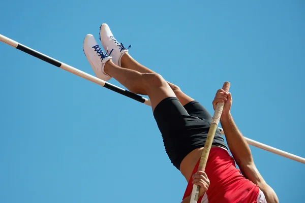 Athlete pole vault — Stock Photo, Image