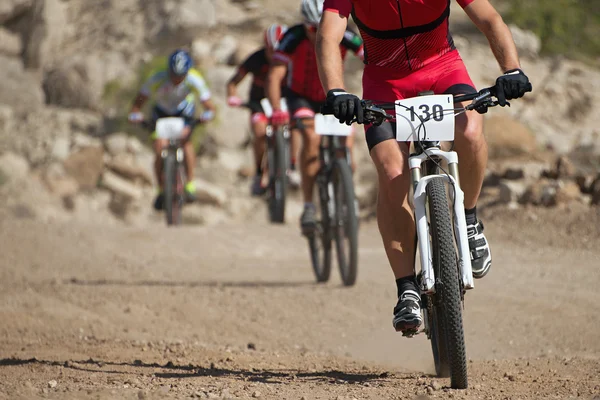 Bicicletas de montanha em uma competição — Fotografia de Stock