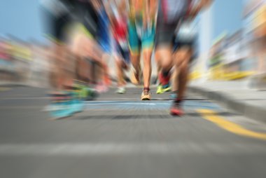 Maraton koşucular yarışta