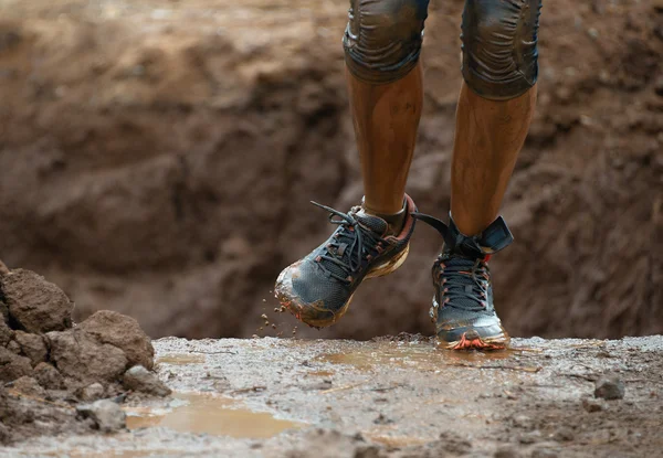 진흙 경주 선수 선발 스포츠 신발 — 스톡 사진