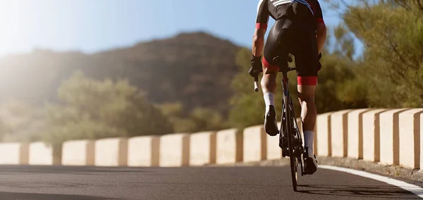 Rowerem Drogowym Rowerzysta Kolarstwo Sportowiec Rowerze Wyścigowym — Zdjęcie stockowe