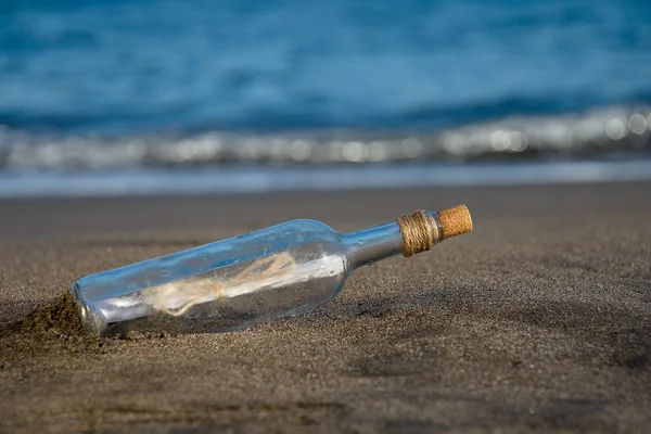 Bericht in fles — Stockfoto