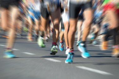 Maraton koşucular yarışta, soyut