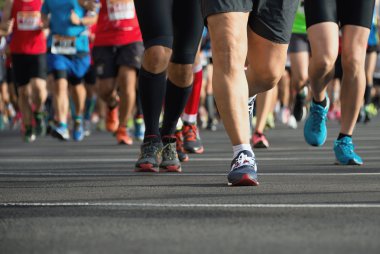 Maraton koşucular yarışta